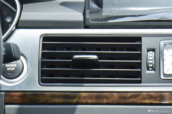 2016款众泰Z700 1.8T手动典雅型