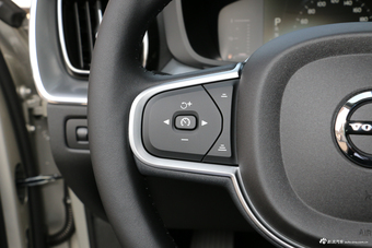 2019款沃尔沃XC60 2.0T自动四驱T5智逸版