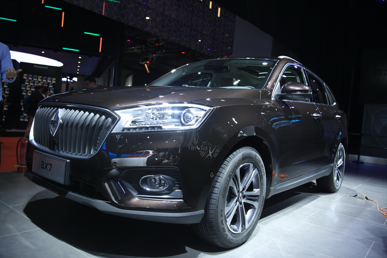 2016款宝沃bx7 2.0t自动两驱舒适版28t