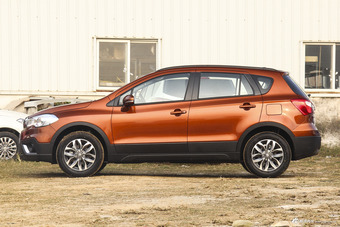 2017款骁途1.6L自动两驱都市时尚型