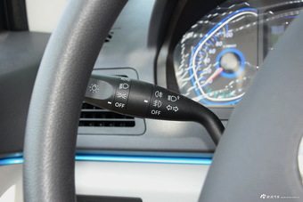 2016款北汽新能源EV160 电动轻秀版