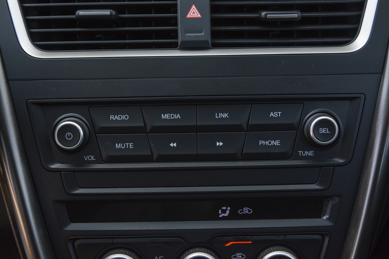 2017款奔腾X80 1.8T自动豪华型 