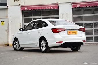 2019款荣威i5 1.5L手动4G互联朗越版