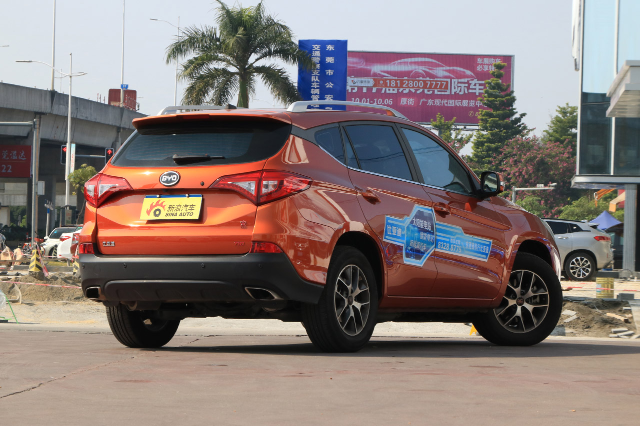 2017款比亚迪宋盖世升级版1.5TI手动豪雅型