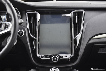 2016款众泰SR7 1.5T手动魔方之心版