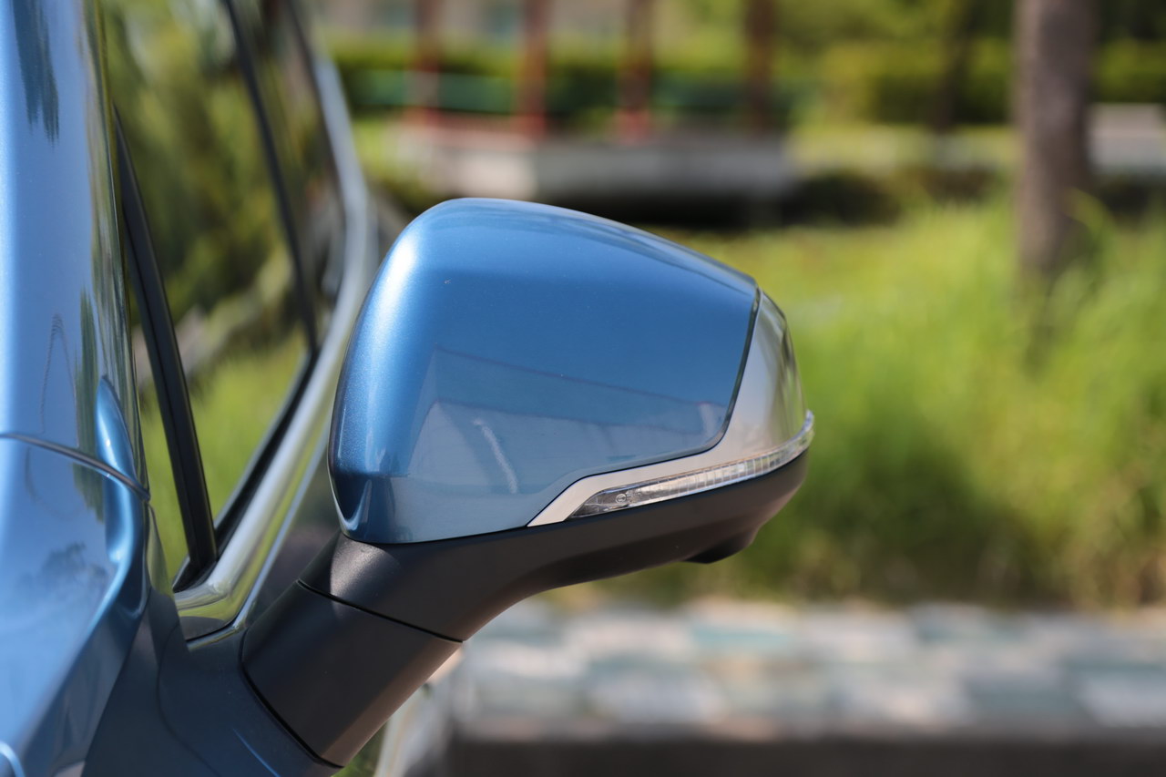 2017上汽大通D90 2.0TGI自动四驱高配版