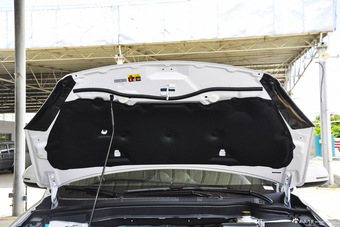 2016款哈弗H6升级版1.5T自动两驱精英型 简约白