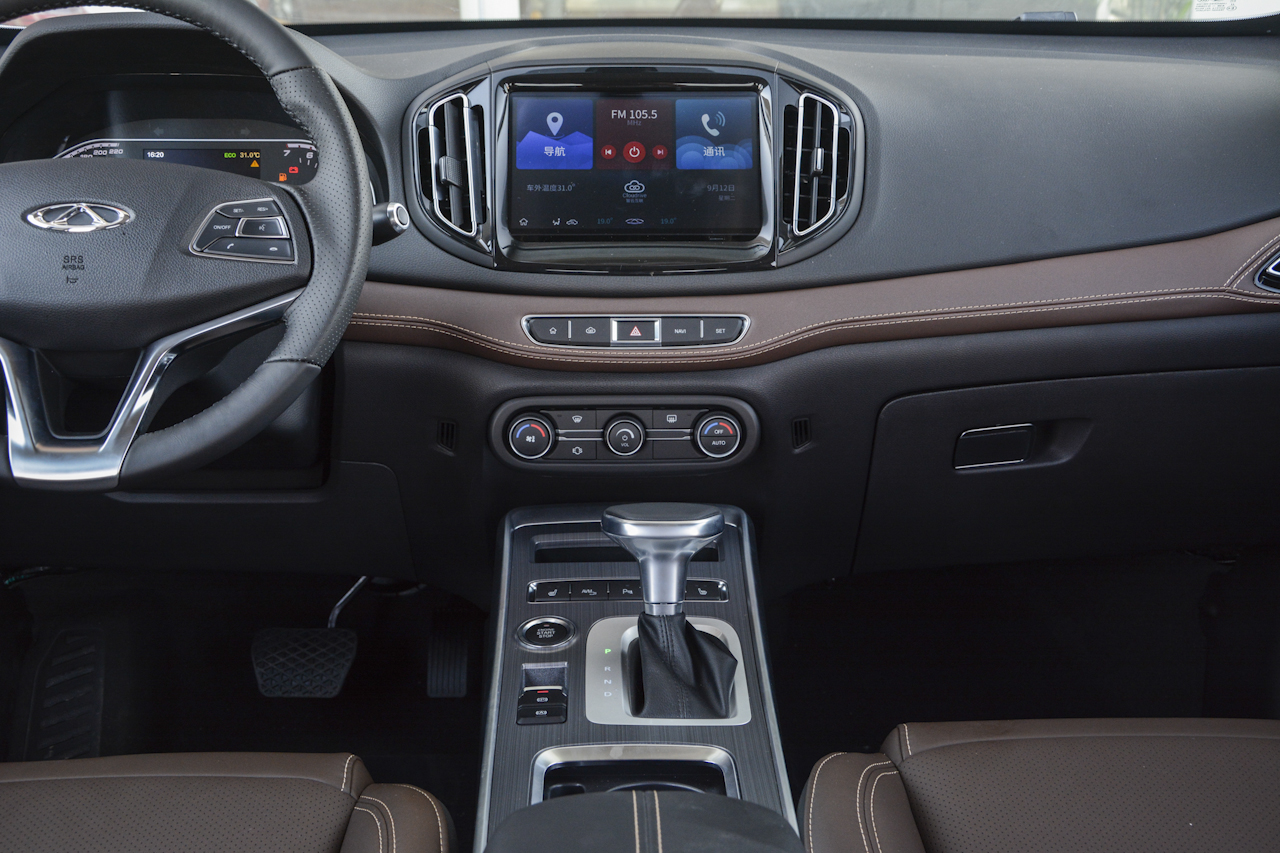 2018款瑞虎7 1.5T自动精英领先版