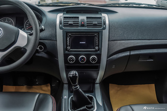 2016款 拓陆者 2.8T E3 柴油两驱舒适版BJ493ZLQ4