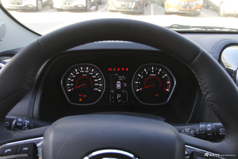 2018款东南DX3 1.5T自动尊贵型 