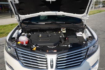 2017款林肯MKC 2.0T自动两驱尊悦版图片