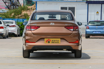 2017款悦动1.6L手动悦值版GLS