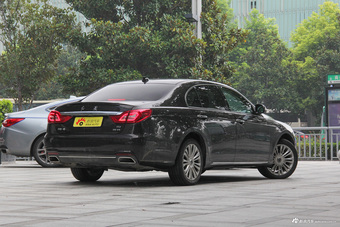 2018款红旗H7 3.0T自动尊崇版35V6