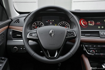 2016款宝沃BX7 2.0T自动 6座四驱旗舰型