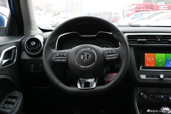 2017款名爵ZS 1.5L手动精英版 