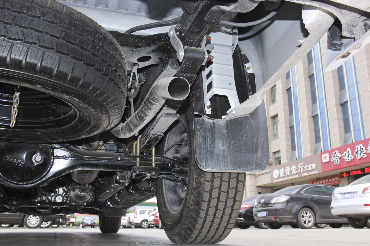 2018款庆铃TAGA 3.0T手动四驱超豪华版