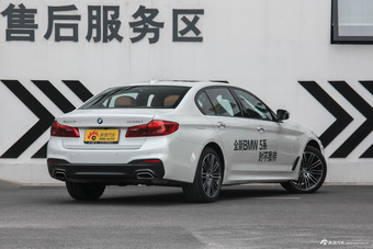 2018款宝马5系2.0T自动530Li领先型 M运动套装