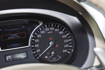 2016款天籁2.5L自动 公爵 XV-VIP旗舰版