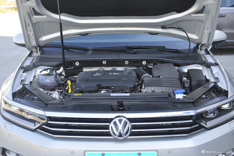 2017款迈腾2.0T自动380TSI DSG旗舰型