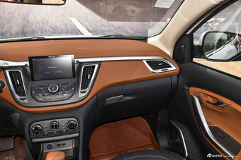 2017款DX7 1.5T自动尊贵型