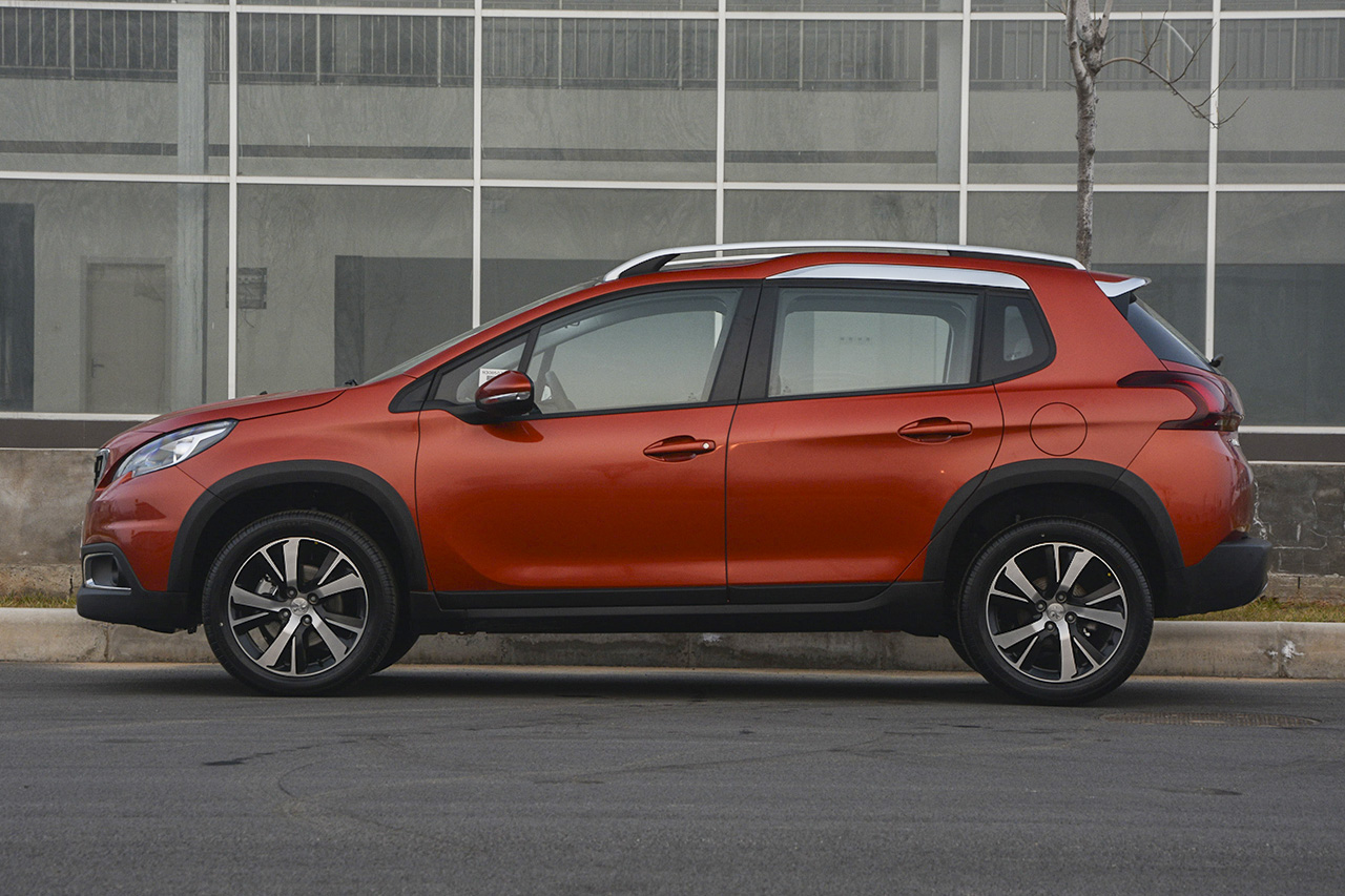 2018款标致2008 1.6L自动时尚版