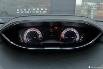 2017款标致5008 1.6T自动350THP精英版7座