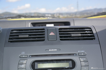 2013款雨燕1.5L手动20周年限量版