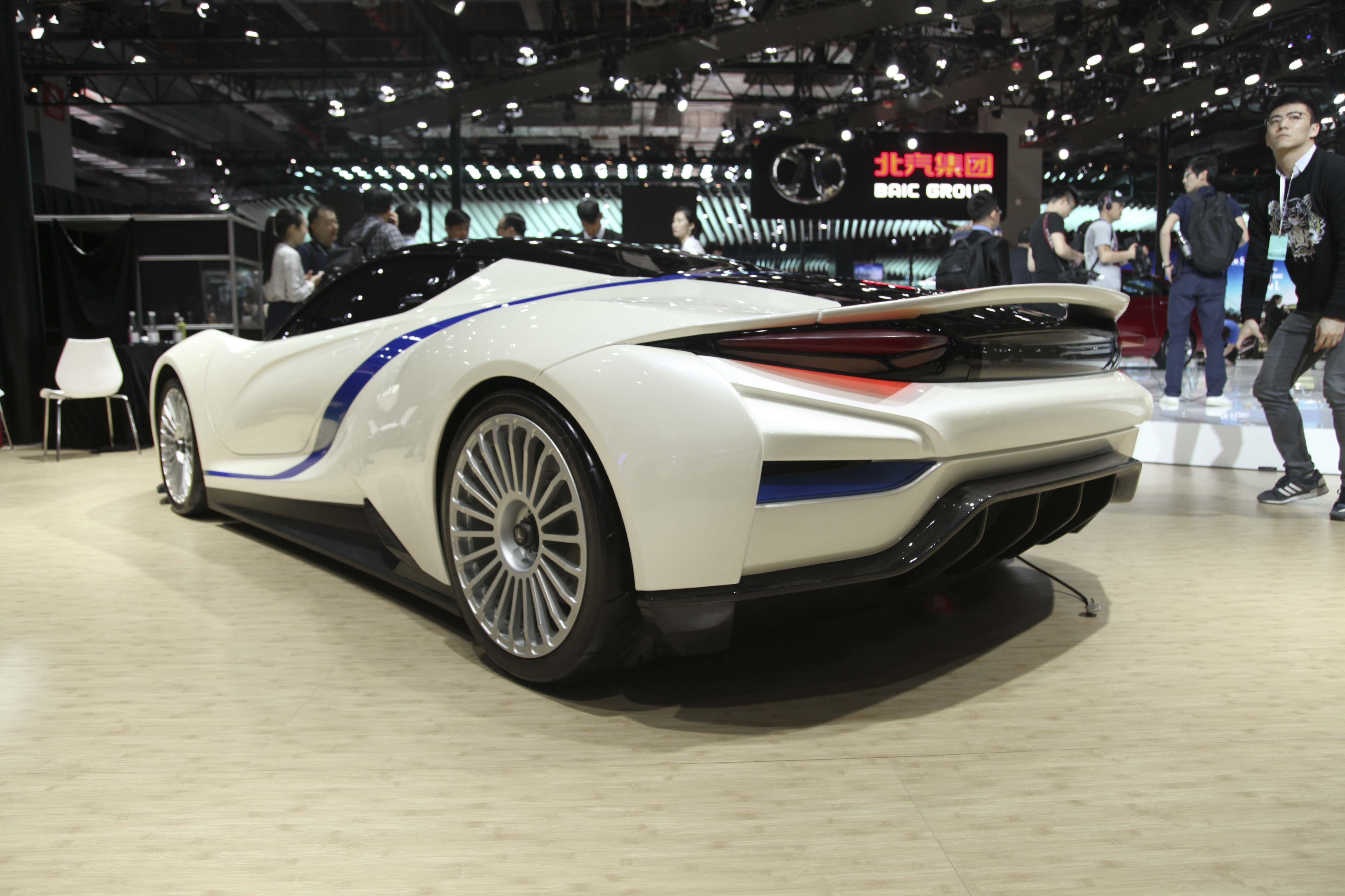 北汽新能源ARCFOX-7