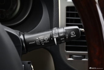 2016款帕杰罗V97 3.8L V6 GLS中东版