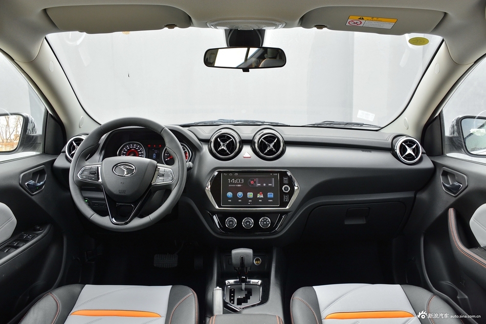 2018款东南DX3 1.5L手动户外版尊贵型