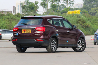 2017款风光580 1.5T手动豪华型