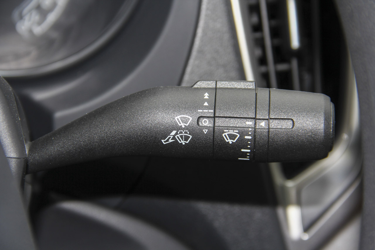 2016款名爵锐行1.5T自动超值豪华版