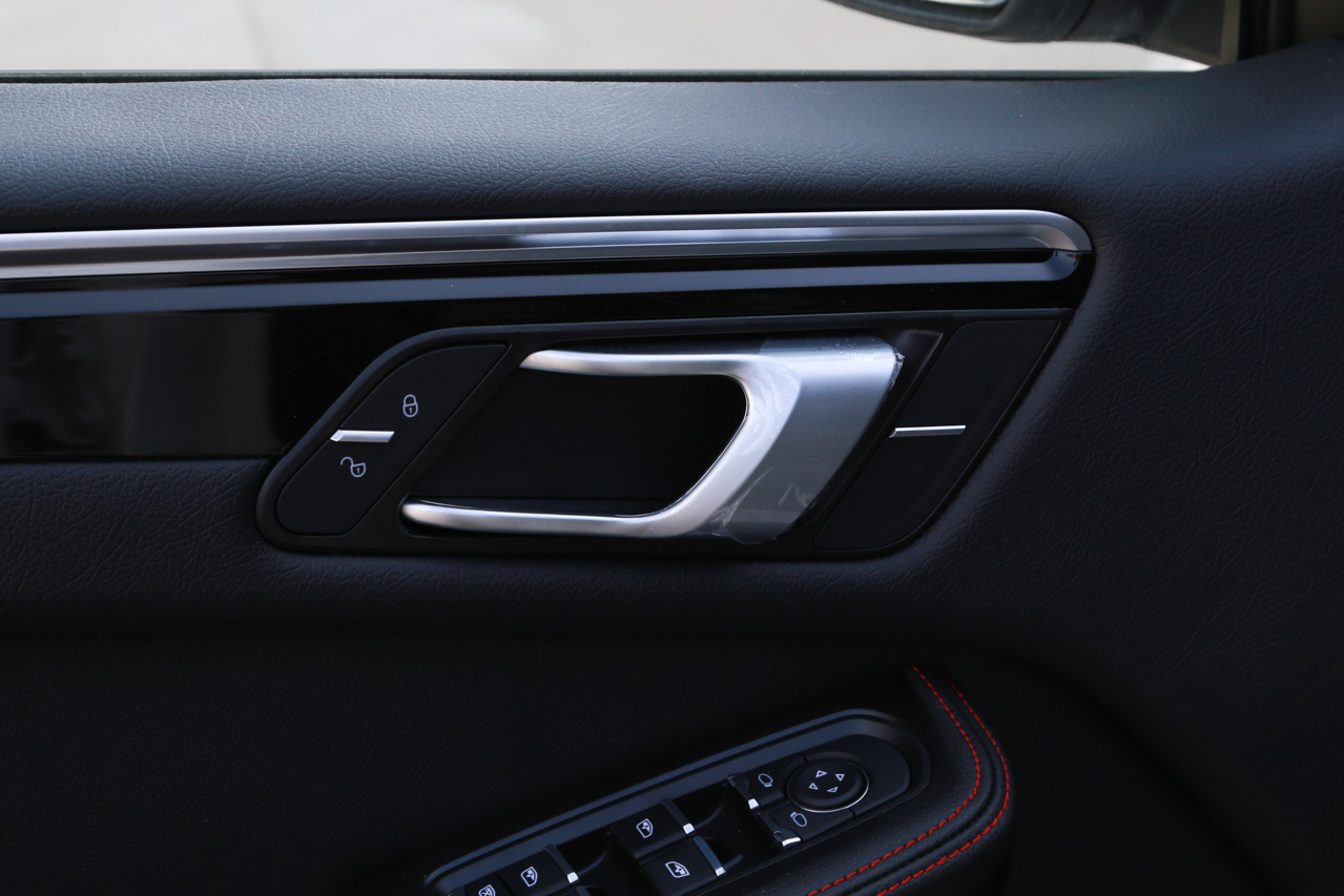 2016款大迈X5 1.5T手动豪华7座型 国五 萨丁白