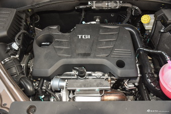 2016款荣威RX5 20T自动两驱旗舰版