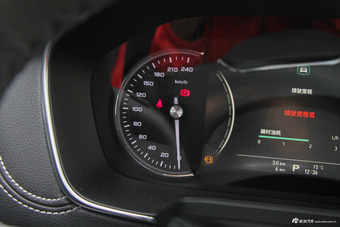 2018款荣威RX5 2.0T 30T自动两驱互联网智享版