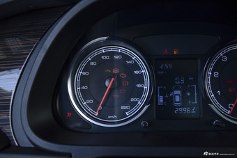 2018款君马S70 1.5T手动标准型