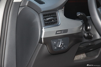 2016款奥迪Q7 2.0T自动40TFSI S-Line运动型