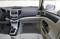 2017款比亚迪e5 300 尊贵型