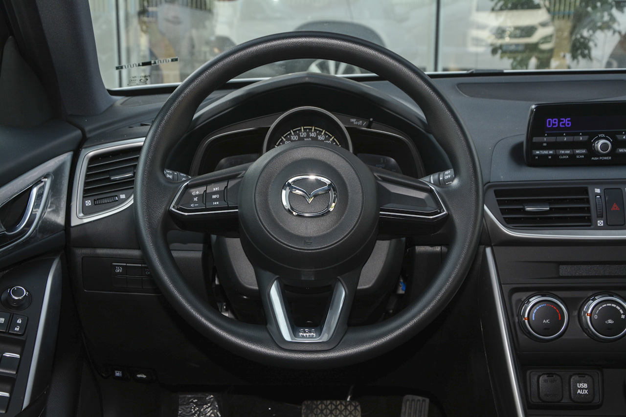 2018款马自达CX-4 2.0L自动两驱蓝天领先版