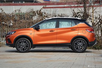 2016款东南DX3 1.5L 手动旗舰型