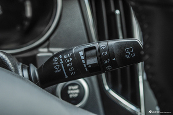 2016款众泰SR7 1.5T自动魔方之心版