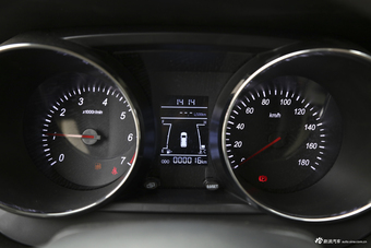 2018款斯派卡1.5L手动舒适型