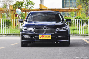 2017款宝马7系730Li 2.0T自动豪华型