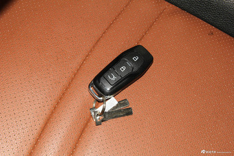 2017款揽福1.9T手动柴油两驱豪华版5座