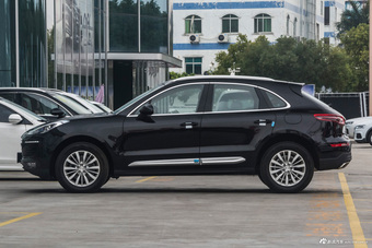 2017款众泰SR9 2.0T自动极致之心版