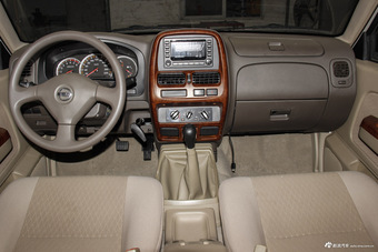 2011款D22皮卡 2.4L手动汽油两驱标准型