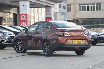 2018款启辰D60 1.6L自动智联精英版