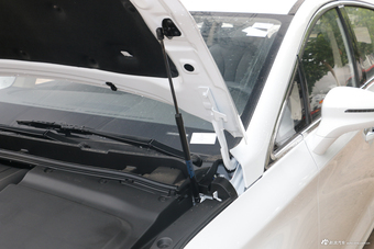 2018款比亚迪宋MAX 1.5T自动智联豪华型6座