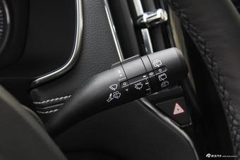 2018款荣威RX5 1.5T 20T自动两驱互联网智尊版