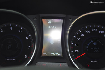 2015款全新胜达2.0T自动两驱智能型 5座